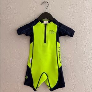 Kids Aqua sphere  Green & Navy Short Sleeve wetsuit.